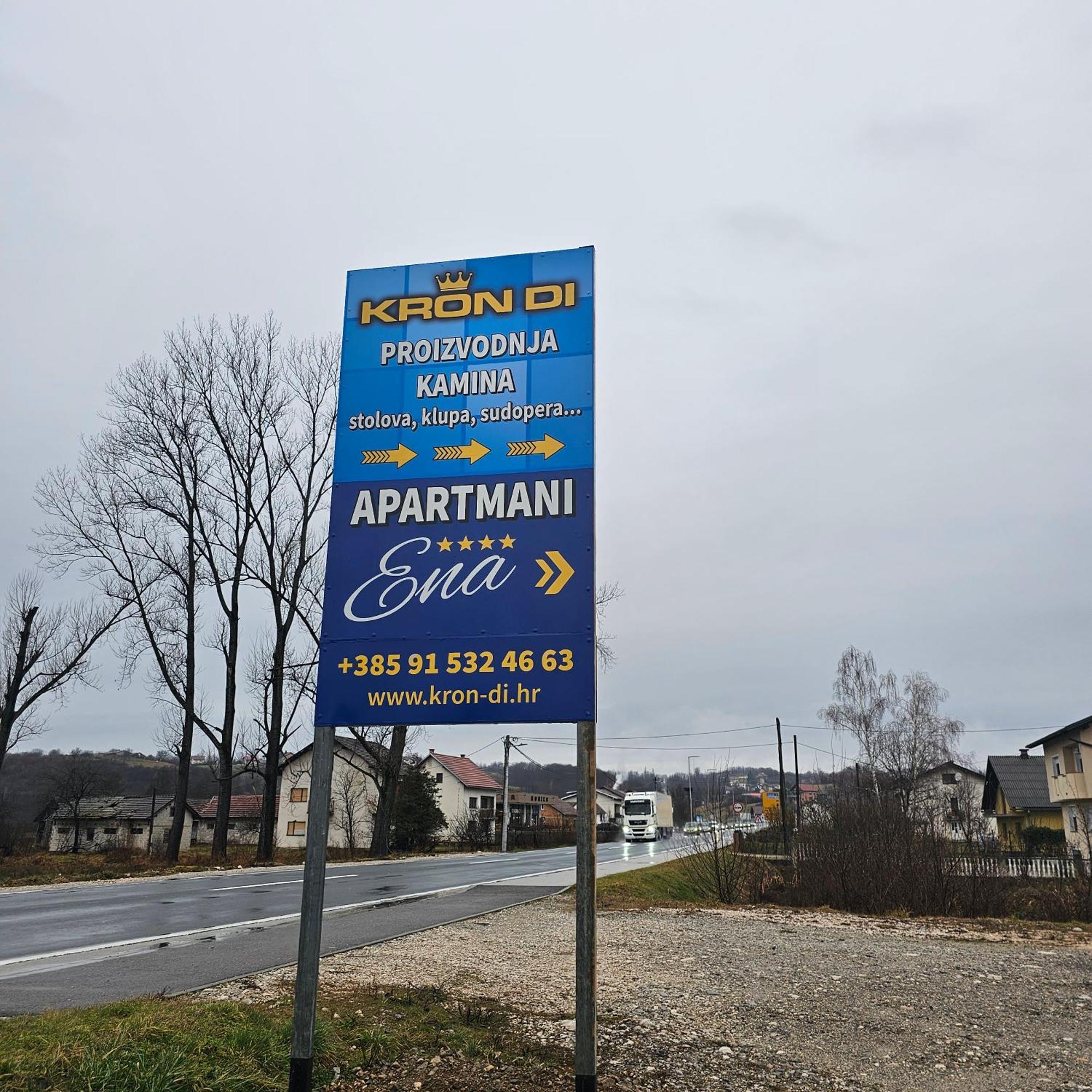 Ena1 & Ena2 -Big Free Parking Karlovac Buitenkant foto